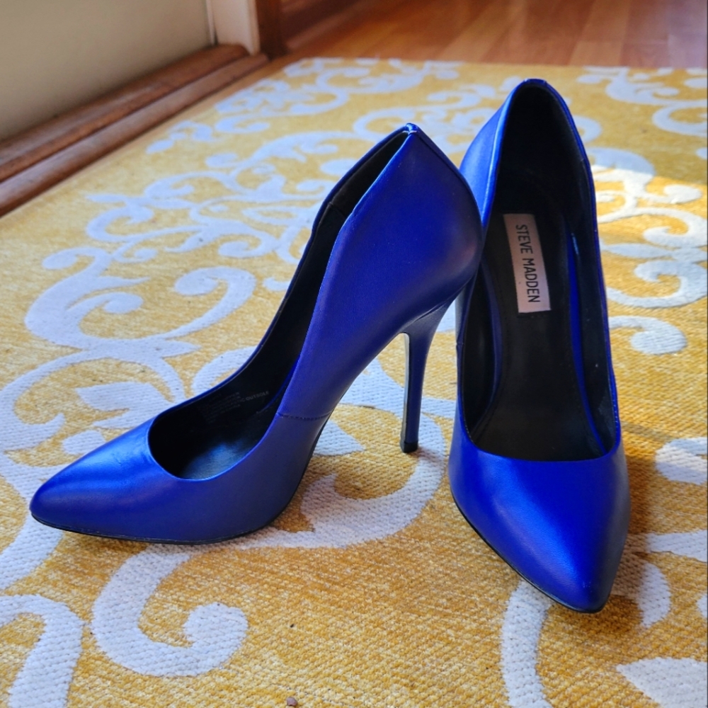 Blueberry Pumps